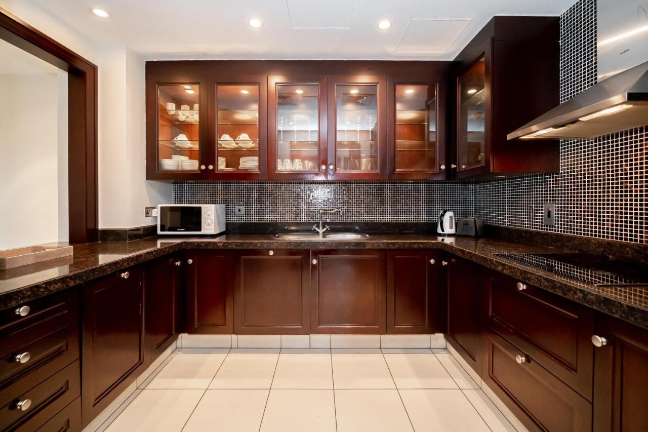 Higuests - Spacious Apt With Private Balcony In Old Town Dubai Exterior foto