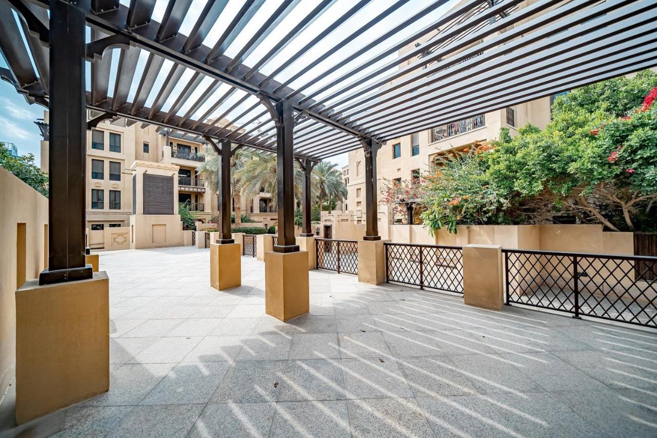 Higuests - Spacious Apt With Private Balcony In Old Town Dubai Exterior foto